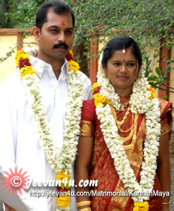 Kannan Maya Wedding Album Photos at Monippally Devi Temple